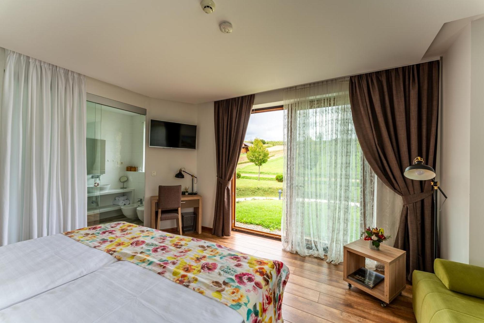 Bed&Breakfast Vinarija Coner Bjelovar Luaran gambar