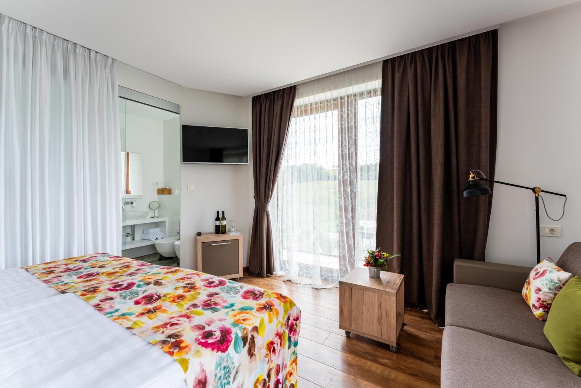 Bed&Breakfast Vinarija Coner Bjelovar Bilik gambar